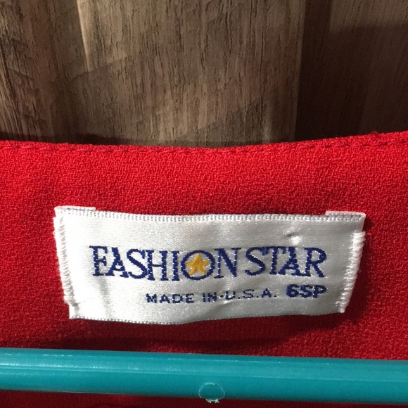 Very Pretty Red Color “Fashion Star” Blazer and/or Jacket—Women's Size 6SP - Picture 2 of 8